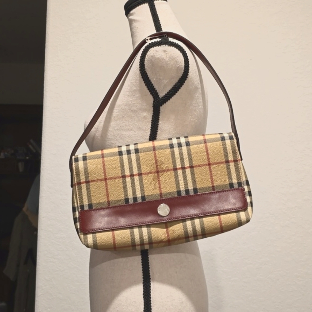 VINTAGE BURBERRY PURSE / Authetic